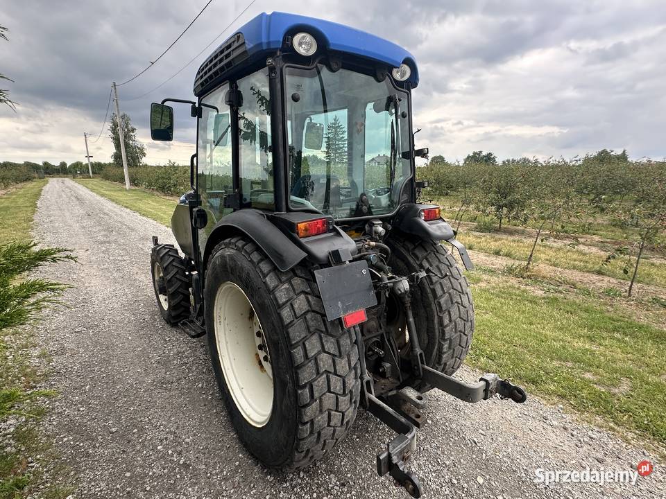 Ciągnik sadowniczy Holland T4030 New Holland łódzkie Nowe Szwejki sprzedam