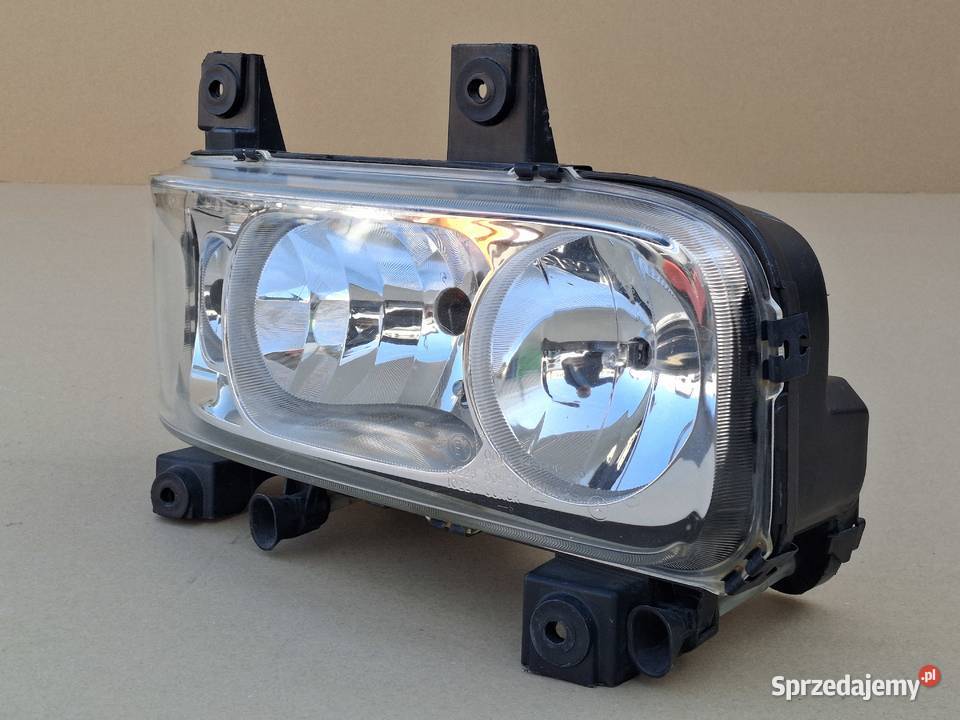 MERCEDES ATEGO REFLEKTOR PRAWY ORYGINALNY LAMPA Lampy przednie lubuskie Bieleń