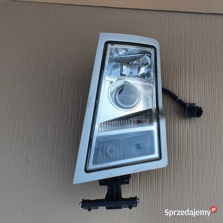 VOLVO FH12 LAMPA REFLEKTOR ORYGINAŁ Z RAMKĄ Bieleń
