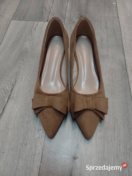 40 Beżowe czółenka wieczorowe NOWE inna małopolskie Kraków sprzedam