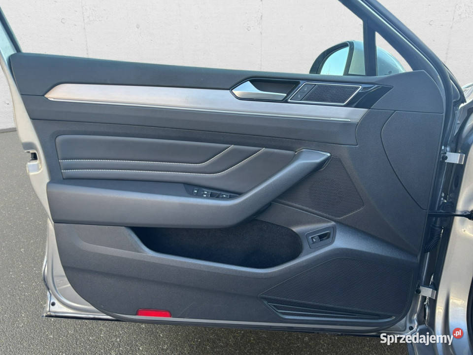 Volkswagen Passat 15 TSI EVO Elegance DSG Z Warszawa