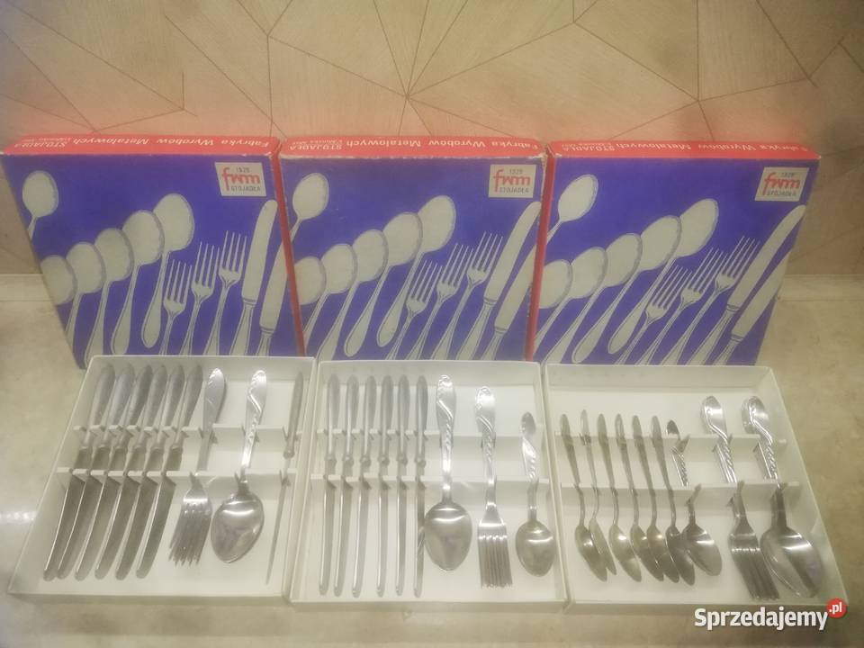 FWM STOJADŁA komplet nakryć stołowych 24 Warszawa