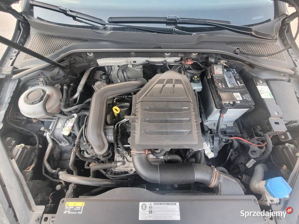 Volkswagen Golf 7 benzyna bezwypadkowy salon