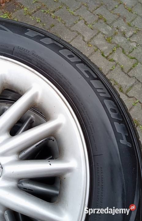 Używane opony całoroczne 22560 R16 na alufelgach Tychy