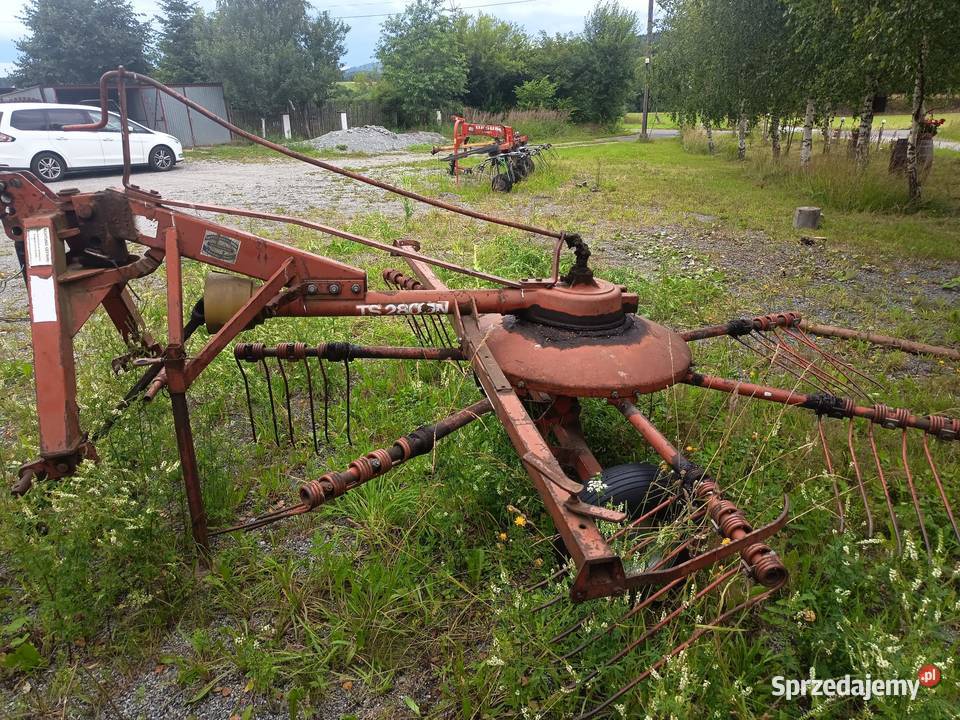 Zgrabiarka grabiarka sprzedam Zgrabiarki i przetrząsacze Świerki sprzedam