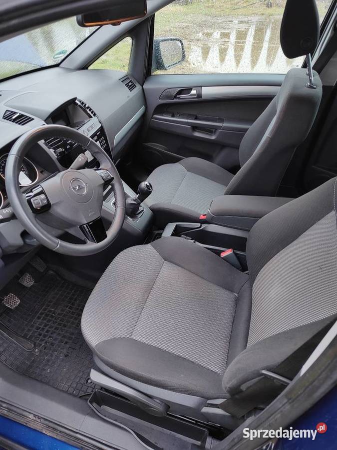 Opel Zafira 2011 z hakiem benzyna Lubaczów