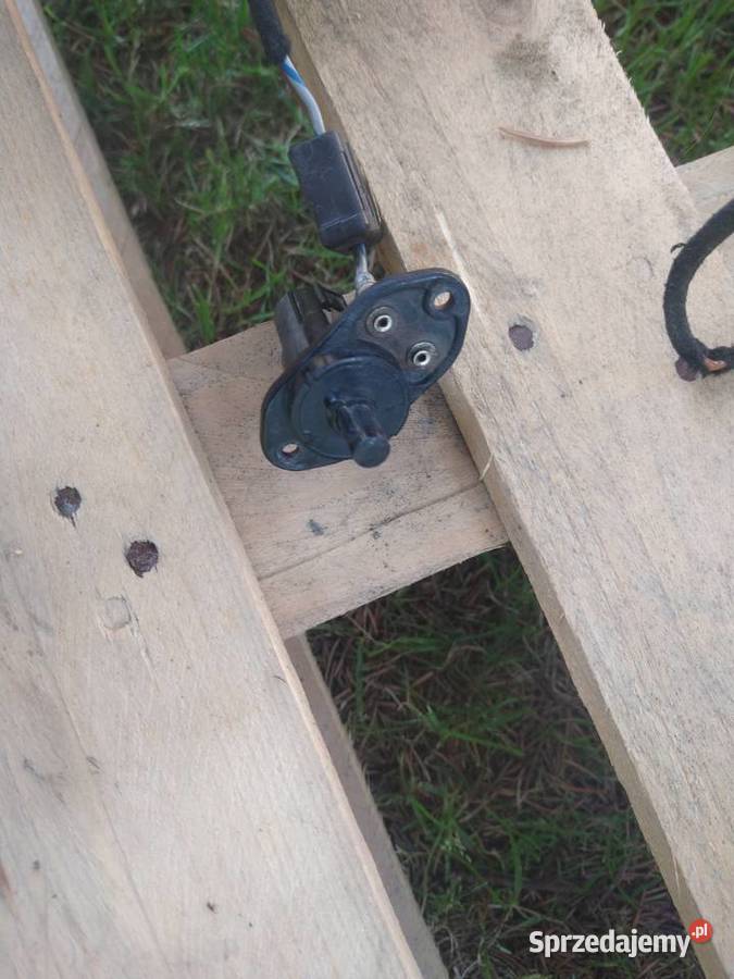 Włącznik Oświetlenia Bagażnika 110 825 00 41 osobowe