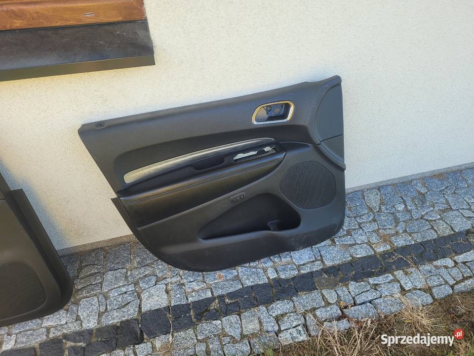 Boczki drzwi tapicerka dodge durango do 20r sprzedam