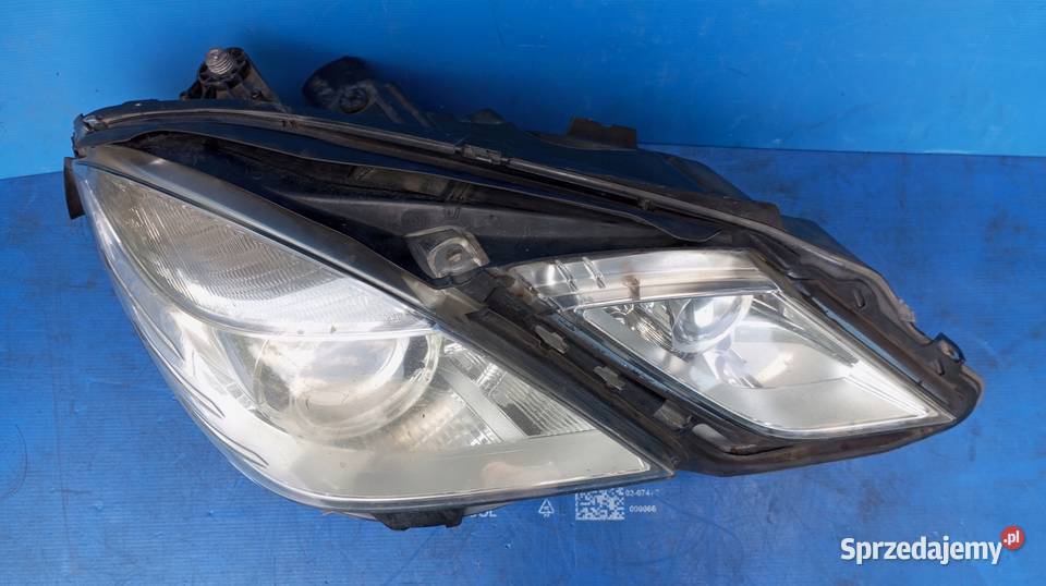 LAMPA PRAWY PRZÓD EU XENON MERCEDES E KLASA W212 osobowe Nowy Tomyśl