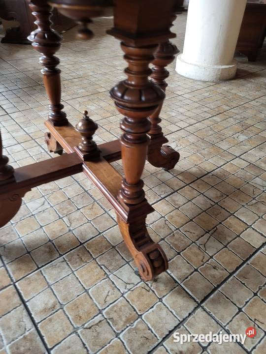 Stary stolik kawowy ośmiokątny