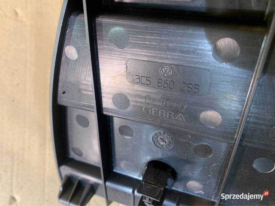 Uchwyt mocowanie trójkąta 3C5860265 vw passat b6
