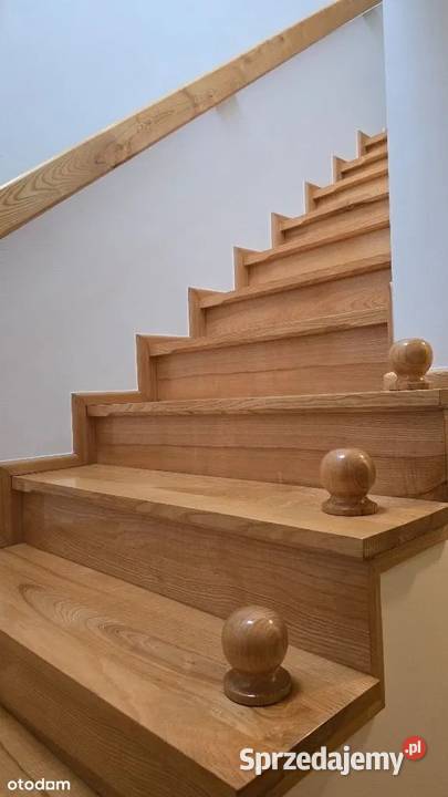 Dom jednorodzinny wolnostojący mieszkalny Michałów-Reginów