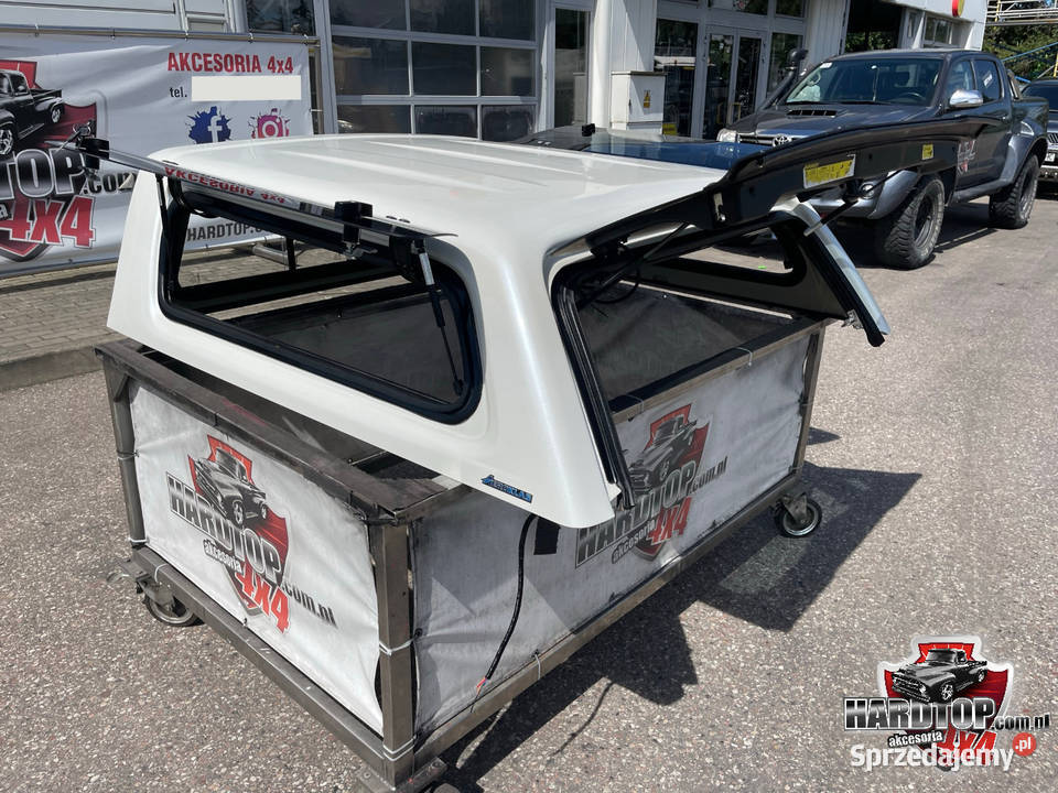 Zabudowa Toyota Hilux Aeroklas Hardtop pickup osobowe Pasłęk