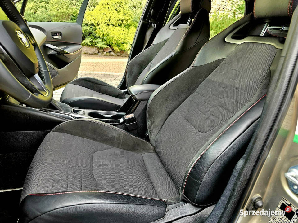 Toyota Corolla 20 Hybrid 184 Full Wersja Rok produkcji 2021