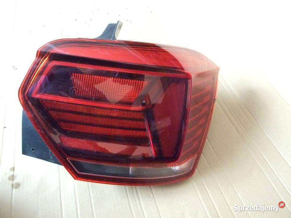 Lampa Volkswagen Polo prawa 2G0945112B osobowe Białystok