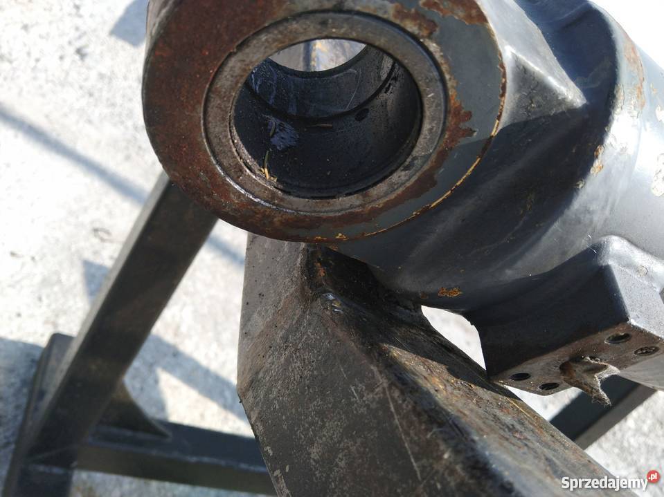 Siłownik Volvo EC EW 140 145 160 180 210 220 230