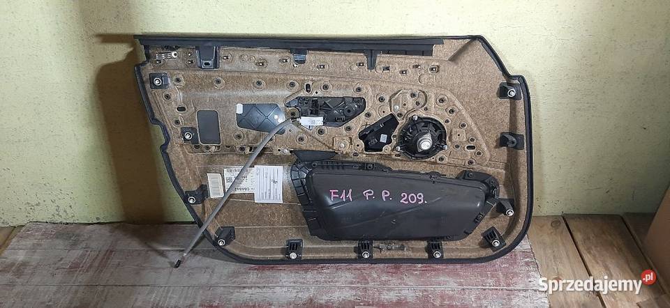 Boczek tapicerka drzwi BMW 5 F11 Prawy przód osobowe Włoszczowa sprzedam