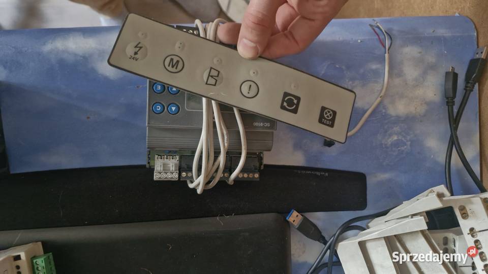 SC9100 Johnson Controls programowany sterownik Poznań sprzedam