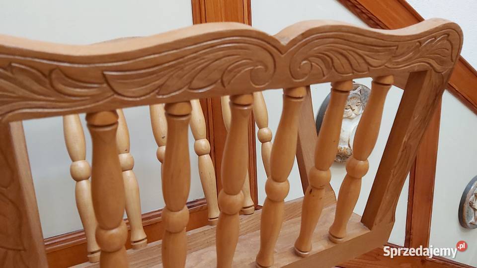 Piękny dębowy gazetnik masywny na nóżce