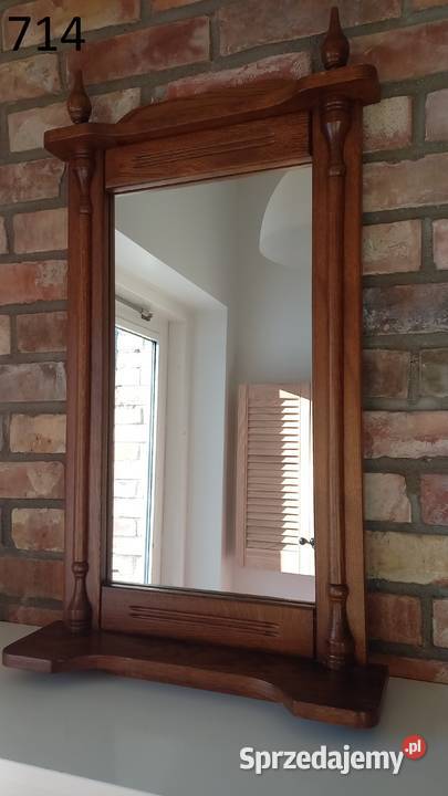 Lustro w dębowej drewnianej ramie z półką Gawroniec