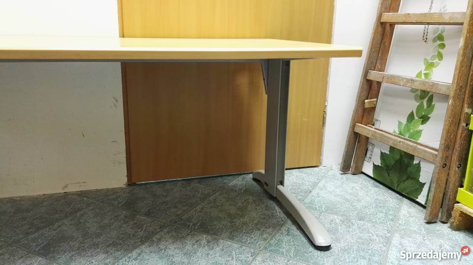 Biurko z wycięciem Steelcase meble biurowe używane Poznań Biurko z wycięciem Steelcase meble biurowe używane Poznań