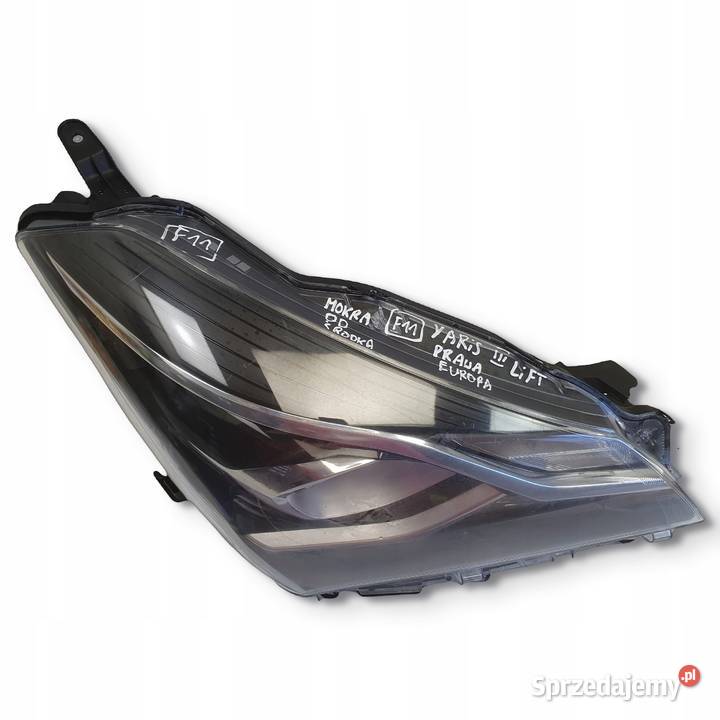 LAMPA PRAWA Toyota Yaris III LIFT prawa przednia Chełm