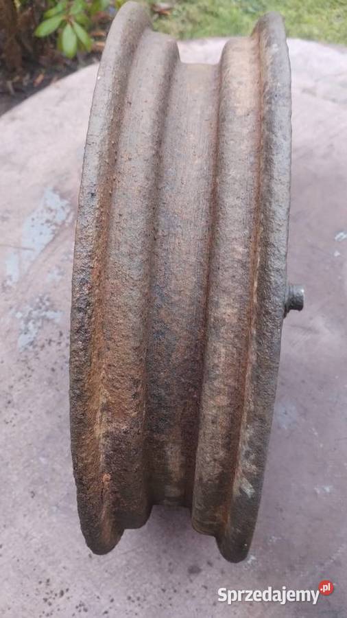 Zabytkowe koło VW Kubelwagen Radom