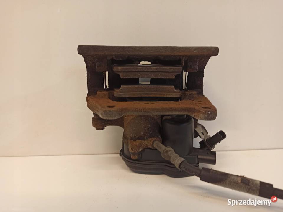 ZACISK HAMULCOWY LEWY TYŁ 4G0405BD dolnośląskie