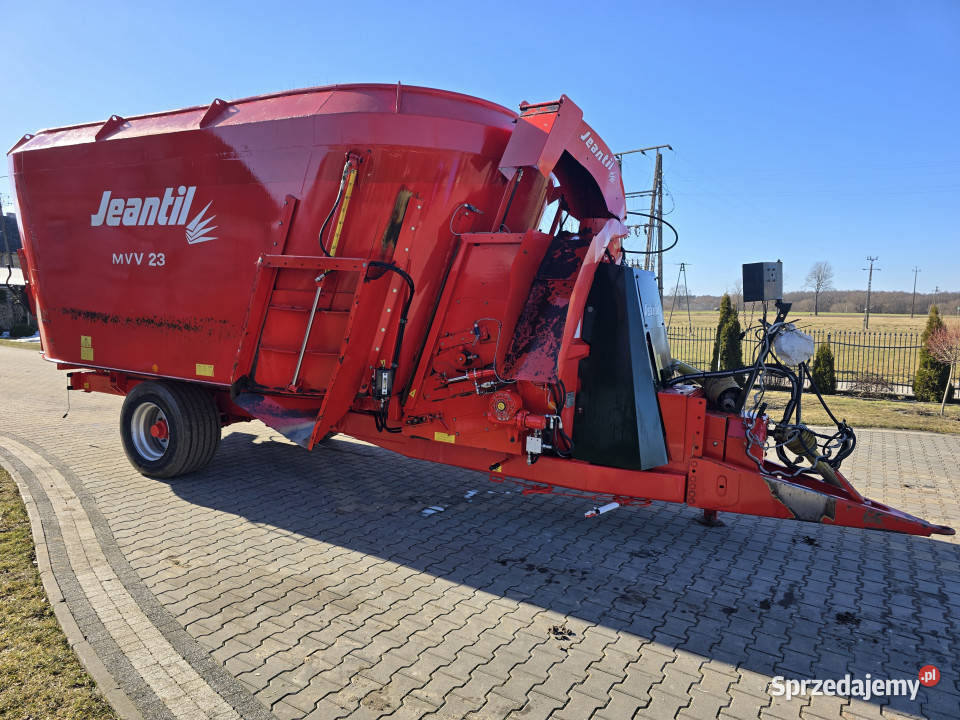 Wóz paszowy ze ścielarką JEANTIL MVV 23 m3 2012 podlaskie Wizna