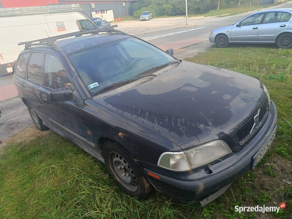 tylna klapa volvo v 40 na części lampy Rok produkcji 1997