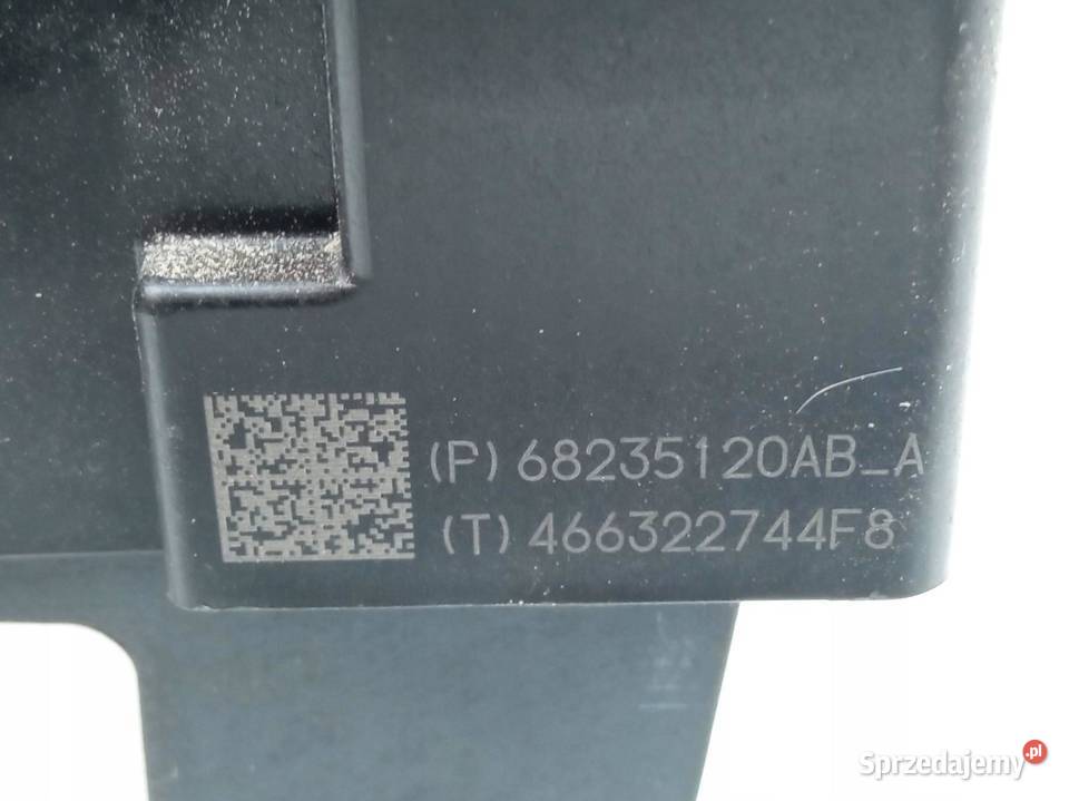 SKRZYNKA BEZPIECZNIKÓW 68235120AB 33 B 272 Jeep osobowe sprzedam