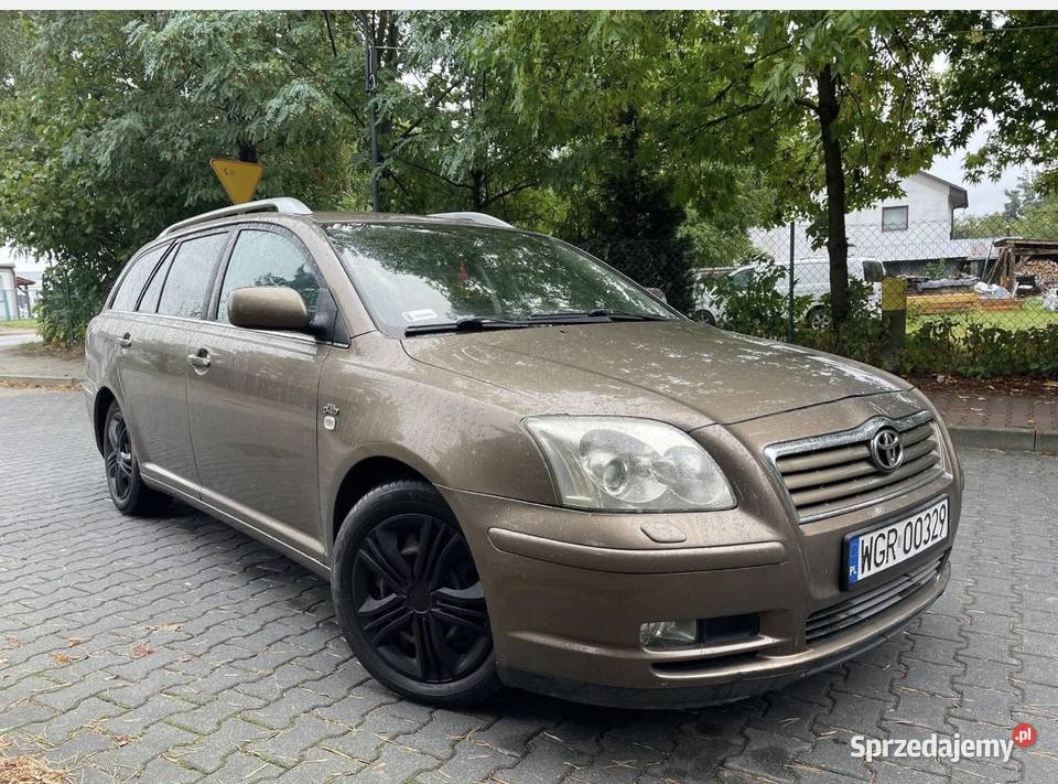 mam na sprzedaż Volkswagen Touran z 2003 roku w Pińczów sprzedam