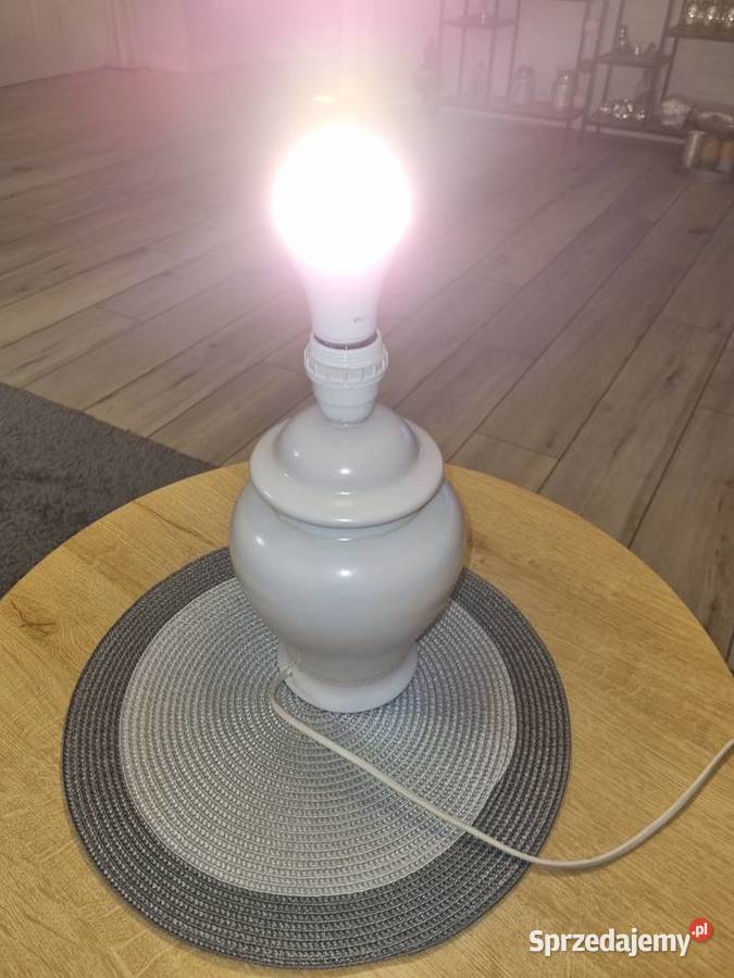 Lampa stołowa bez abażura