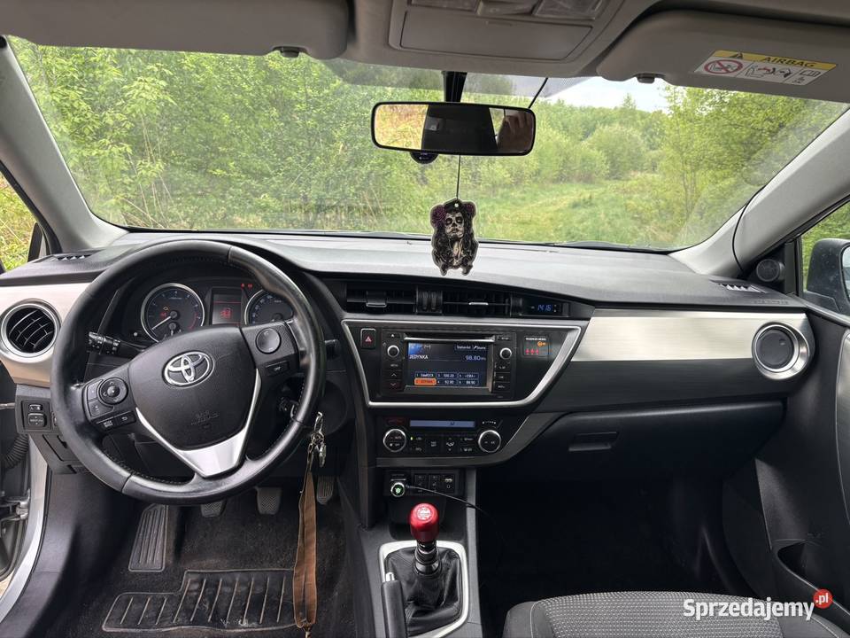 Toyota Auris 2 2014 asystent parkowania