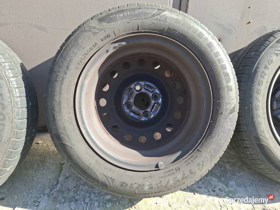 Felgi stalowe 14 Toyota Yaris z oponami letnimi Samochodowe Katowice