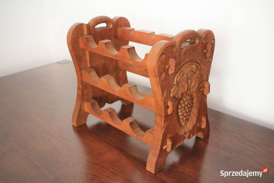 Drewniany stojak na wino ładne wykonanie odcienie brązowego Pszczyna