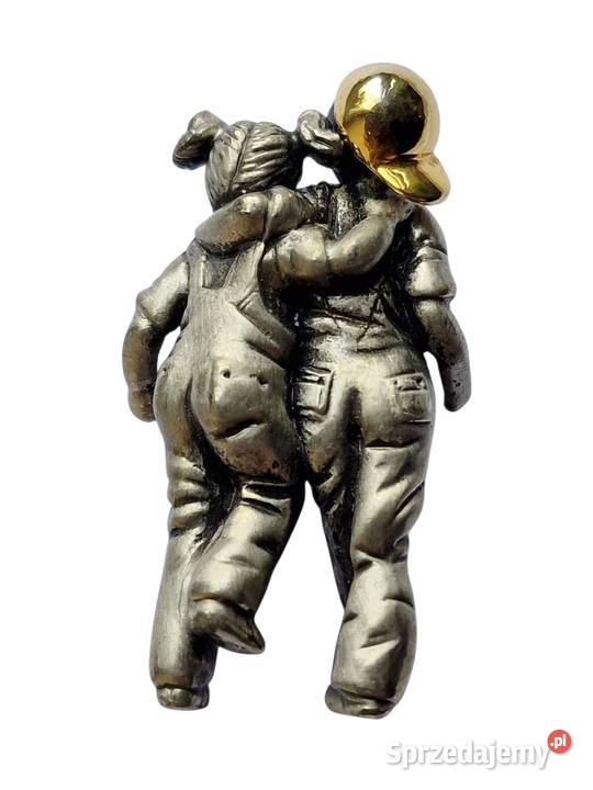 ARTYSTYCZNA BROSZKA VINTAGE ZAKOCHANI CHŁOPAK Biżuteria śląskie Częstochowa