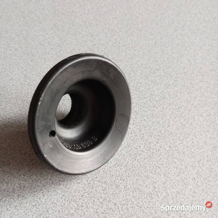 Tuleja pokrywy silnika Audi VW 038103638B Złotoryja