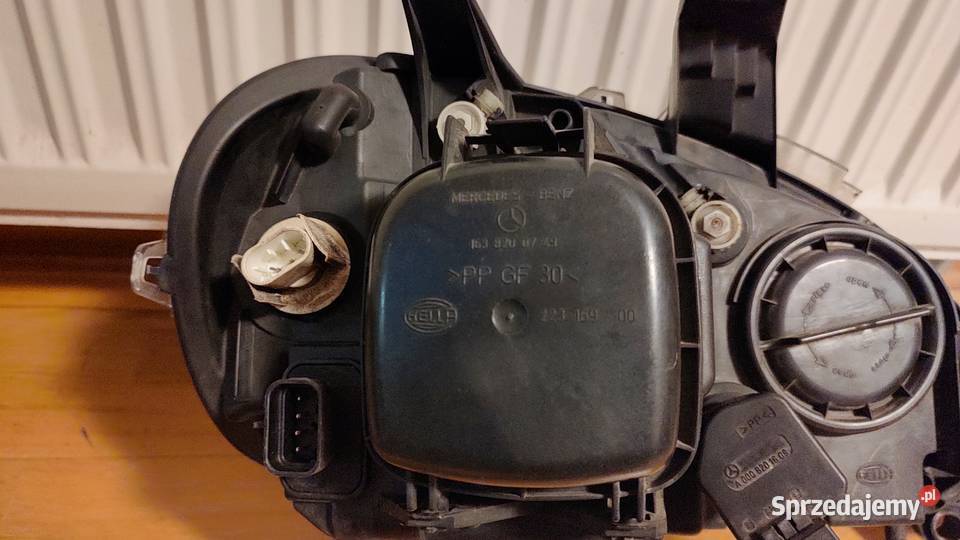 Komplet lamp Mercedes M W163 osobowe Oświetlenie Bukowo