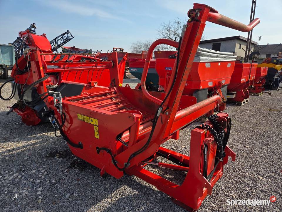 Samozaładowcza Ścielarka rozwijarka Słomy AGRAM Gąsewo