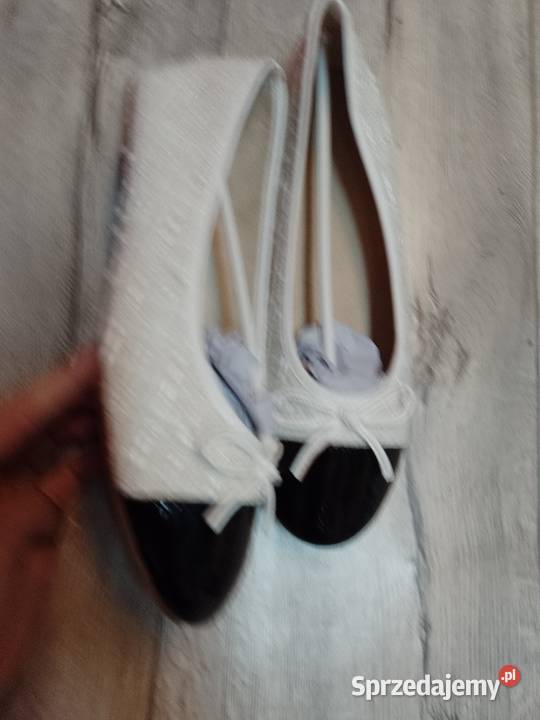 41 Ekskluzywne biało czarne baleriny wieczorowe Balerinki