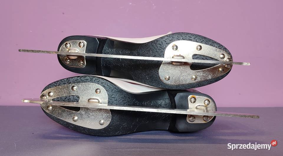Łyżwy figurowe rozmiar 38 wkładka 25 23