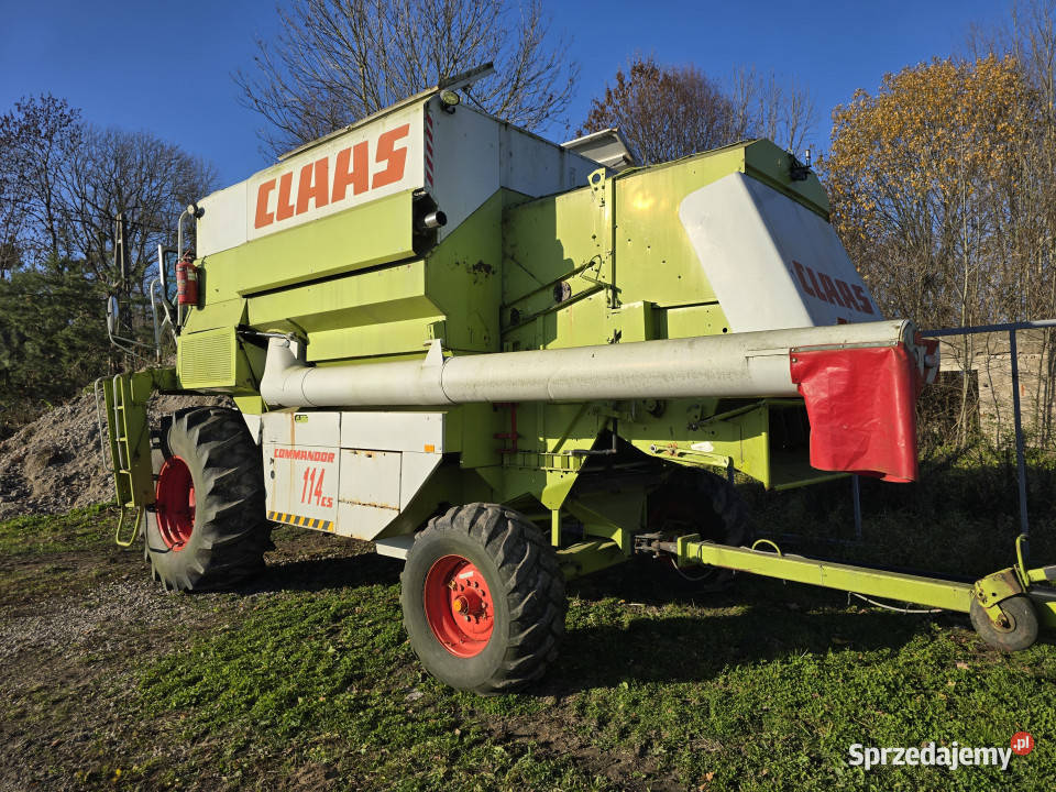 Kombajn CLAAS COMMANDOR 114 CS heder z wózkiem uszkodzony Jarkowo