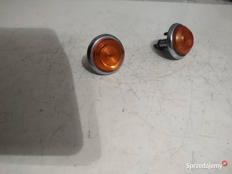 FIAT 125P LAMPKA BOCZNA KIERUNKU FABRYKA