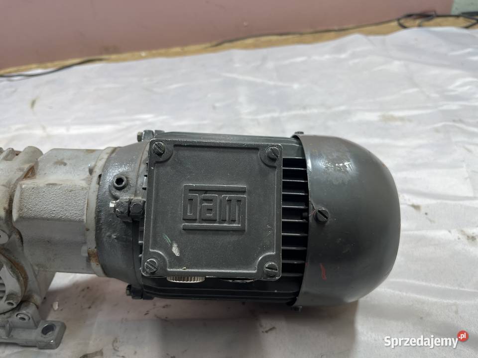 Motoreduktor Silnik z przekładnią Lenze 230V Brańsk
