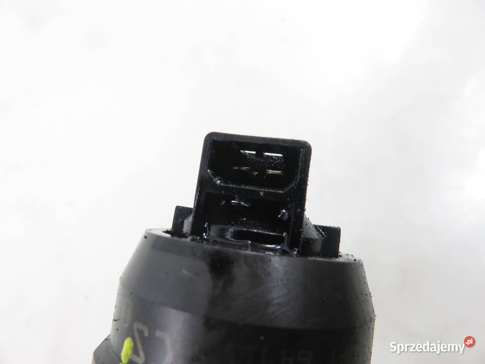 POMPOWTRYSKIWACZ VW CADDY III 19 TDI 038130073BN małopolskie