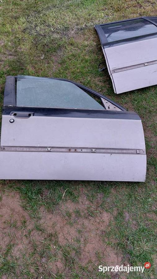 Drzwi prawy przód bmw e30 sedan kolor beżowy dolnośląskie Ścinawa