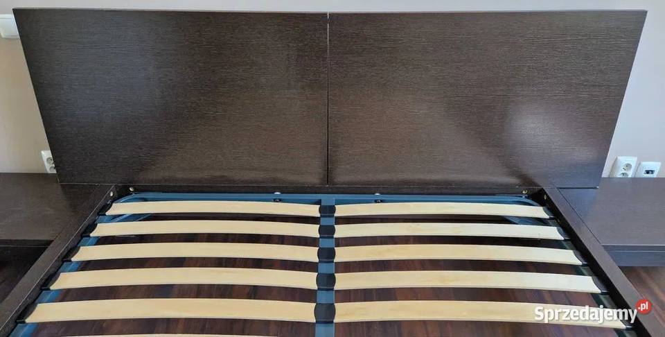 Łóżko 160 x 200 stoliki nocne stelaż wenge Łóżka Ustroń