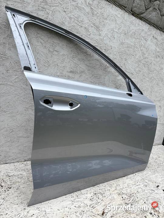 AUDI A3 8Y 20 DRZWI PRAWE PRZÓD 8Y0831052