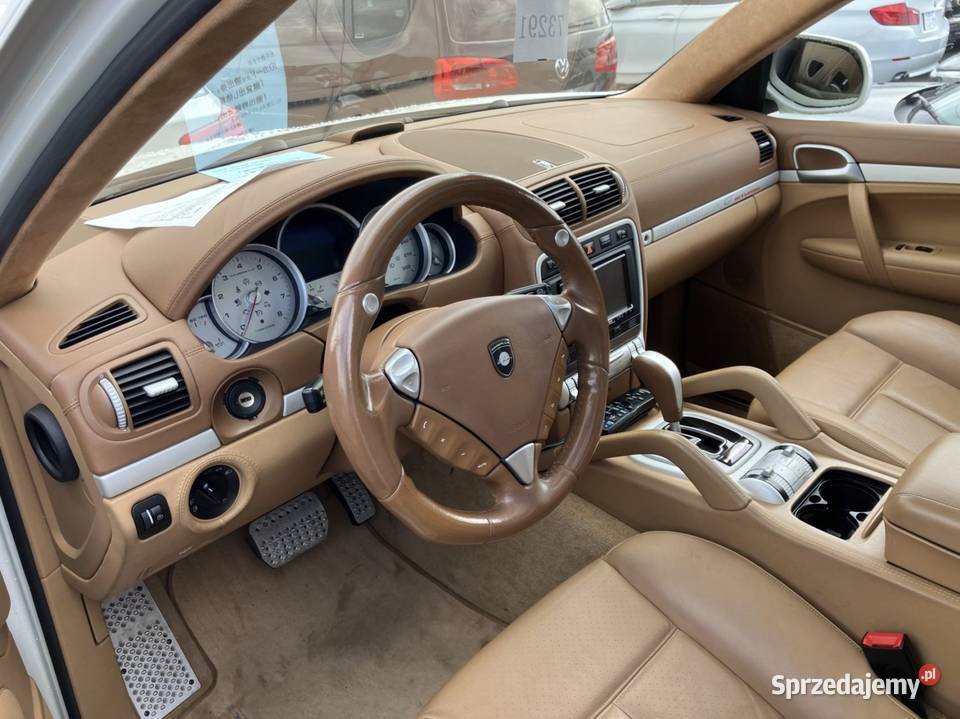 Porsche Cayenne Gemballa GT550 Głusk